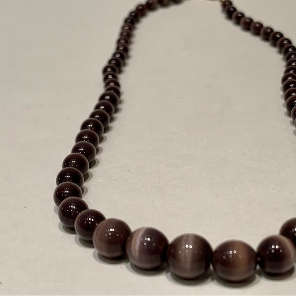 Dark Purple Cat’s Eye Stone Smooth Round Beaded Necklace Gold Barrel Clasp 17” - Picture 4 of 7